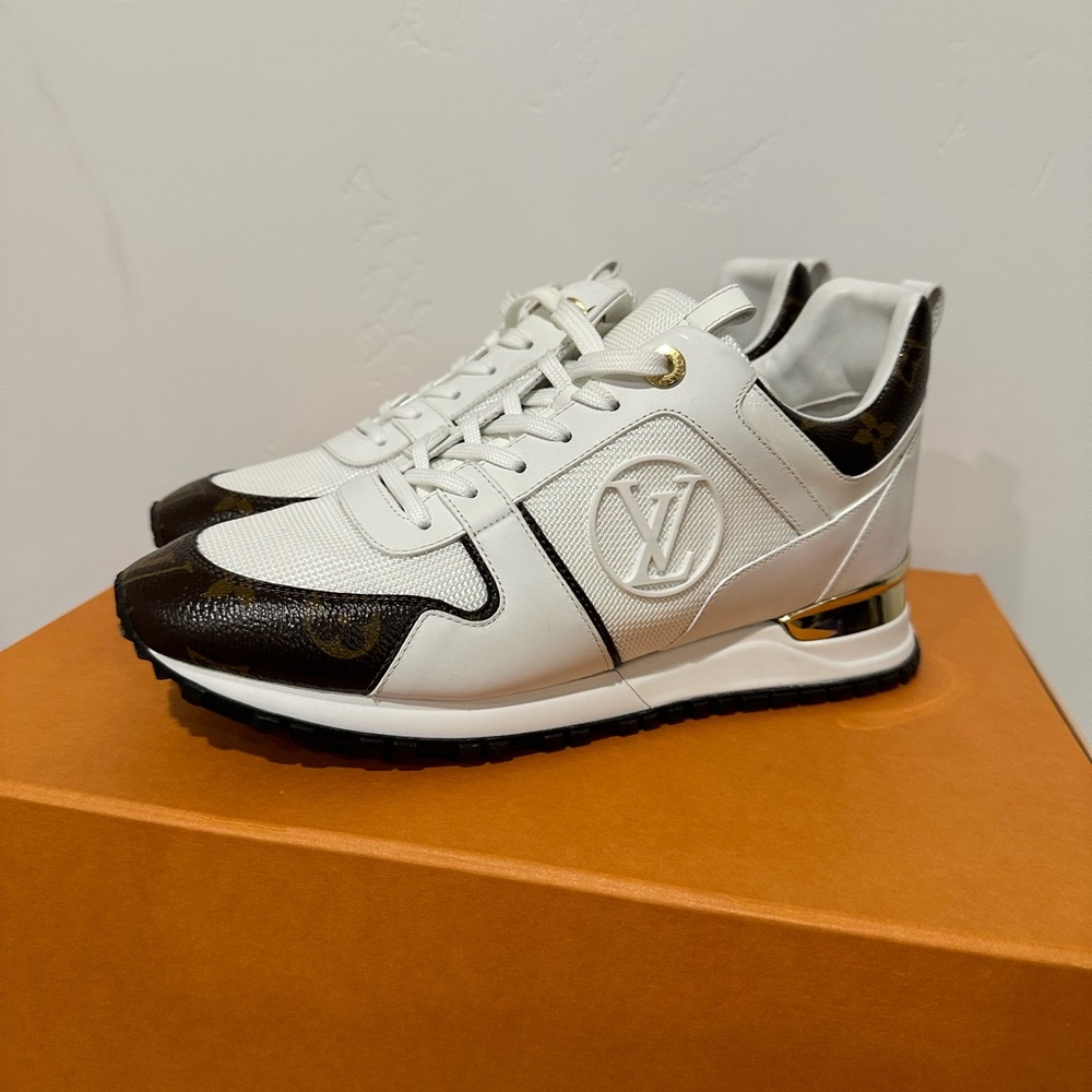 Louis Vuitton runaway sneakers size 39